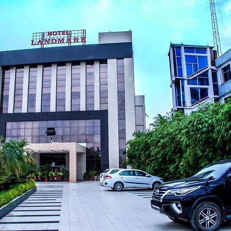 Hotel Landmark Rewa Bagian luar foto
